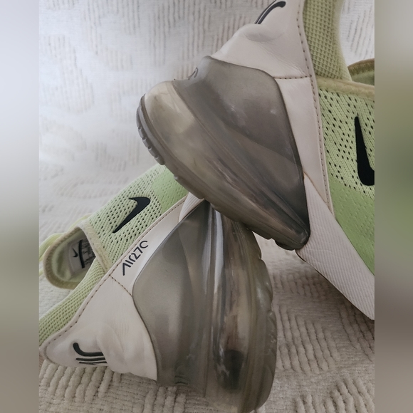Nike Air Max 270 Barely Volt Green Yellow - Picture 7 of 9